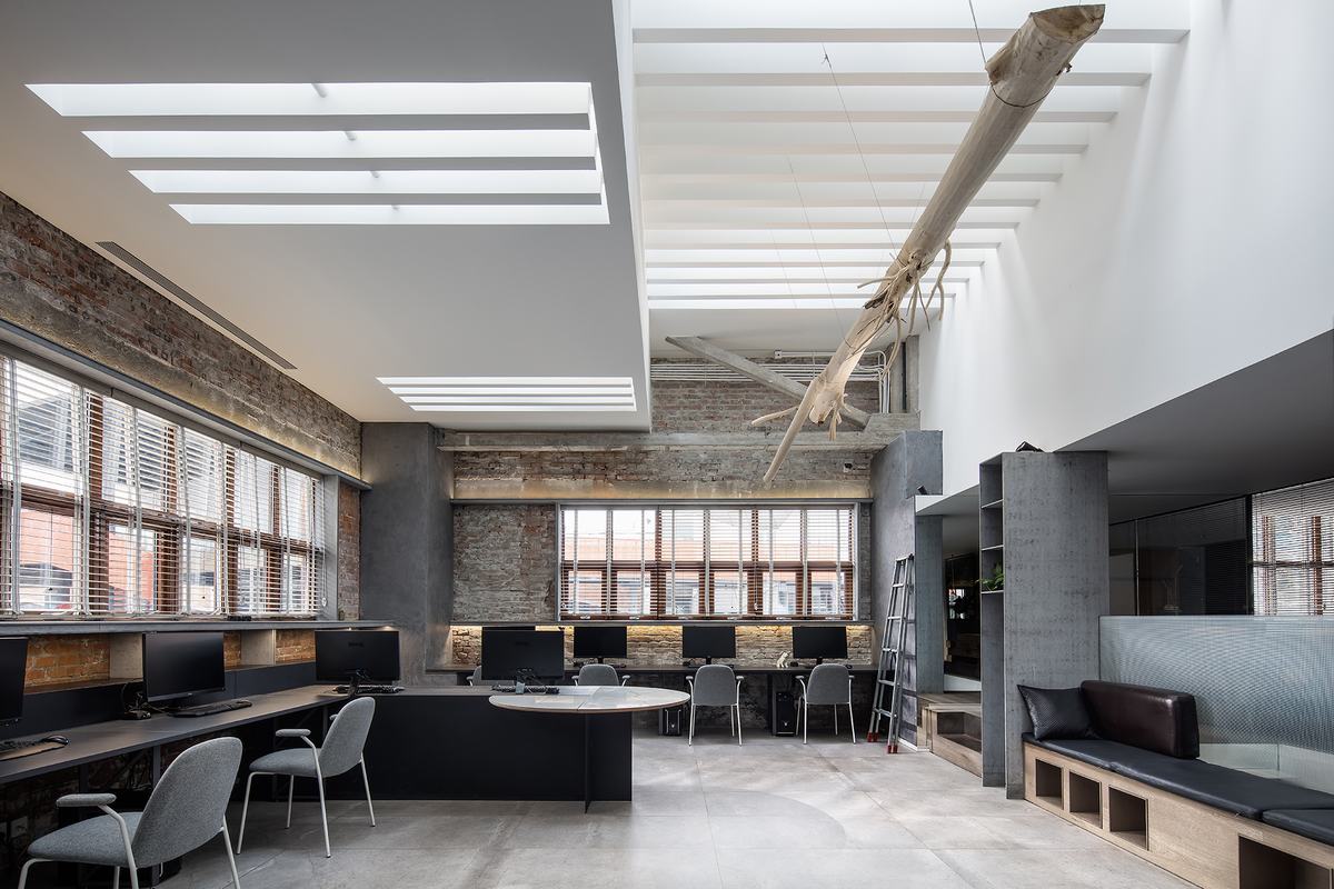 工業風辦公室，時尚與實用的完美融合